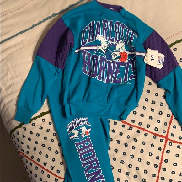 VINTAGE BRAND NEW WITH TAGS CLT Hornets Sweatsuit